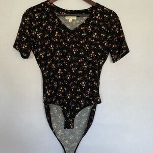 NWOT Perfect Peach Black Floral V-Neck Short Sleeve Bodysuit, NEW Medium or XL